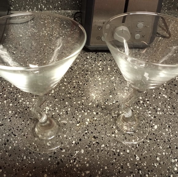 Glasses - Picture 1 of 4